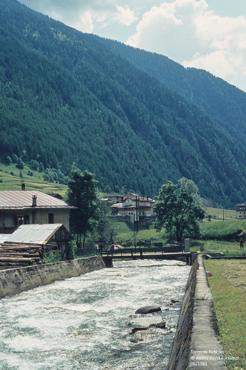 Torrente Rabbies, Wildwasser Paddeln im Kajak